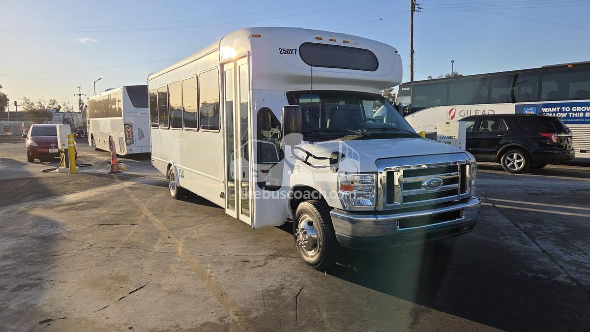Used 2016  Starcraft