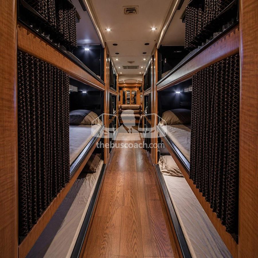 Used 2006 MCI J4500 Entertainer