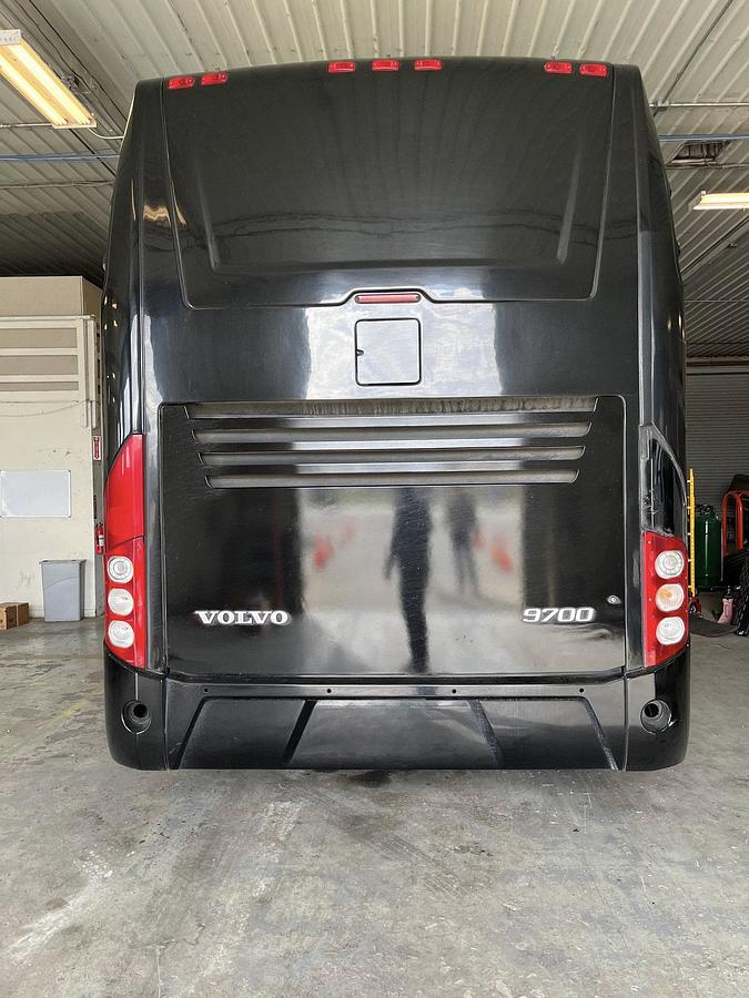 Used 2017 VOLVO 9700