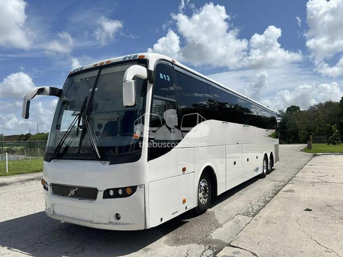 Used 2013 VOLVO 9700