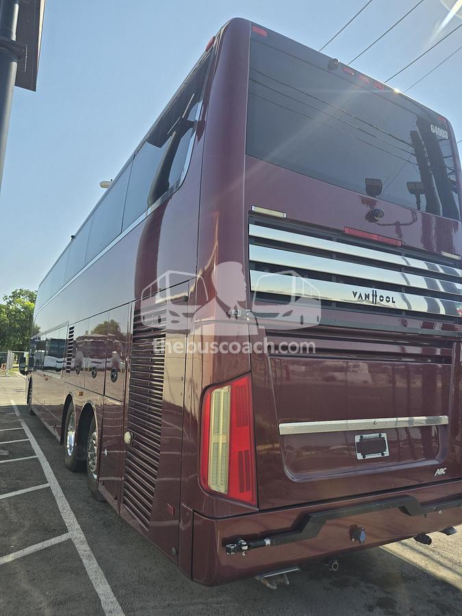 Used 2017 VAN HOOL TD925