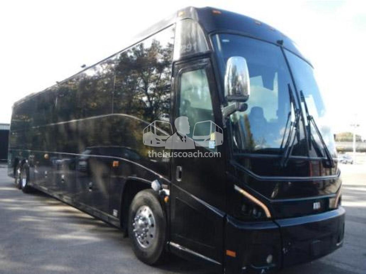 Used 2019 MCI J4500