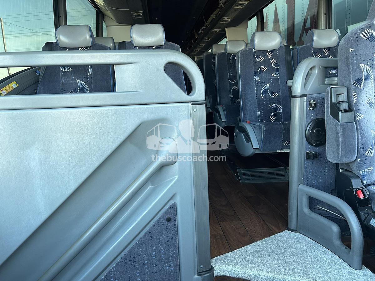 Used 2014 MCI J4500 ADA