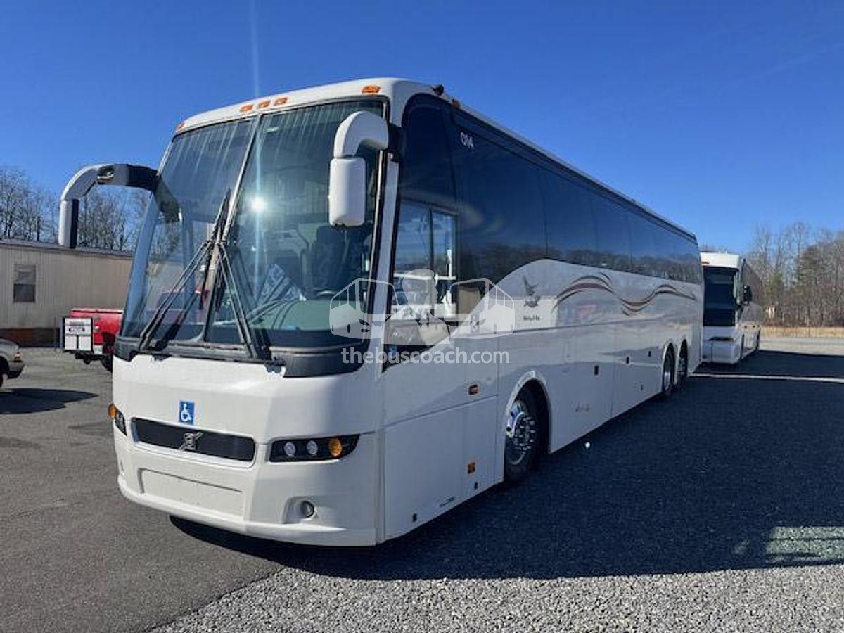 Used 2014 VOLVO 9700 ADA