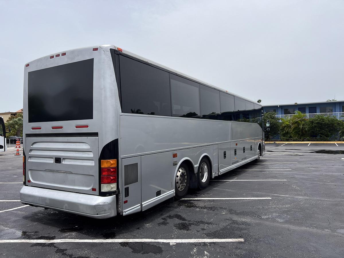 Used 2006 VAN HOOL C2045