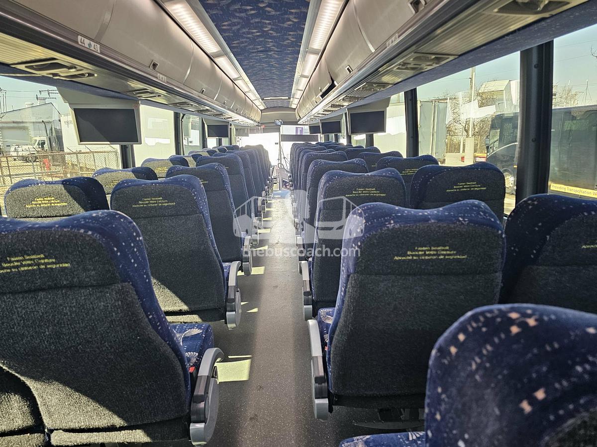 Used 2013 MCI J4500