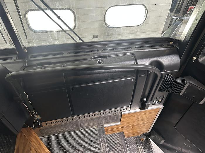 Used 2005 PREVOST XL2 Entertainer