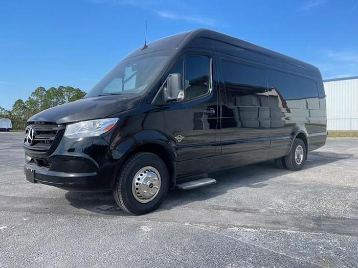 2024 Mercedes Benz 3500XD