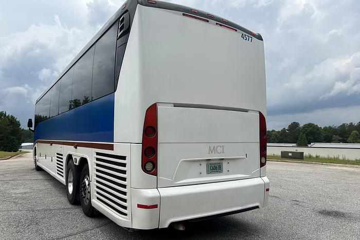 Used 2016 MCI J4500