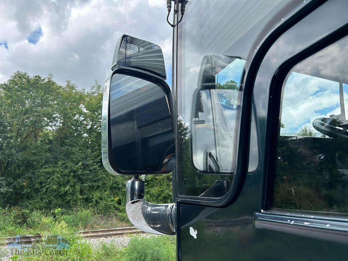 Used 2008 PREVOST XLII