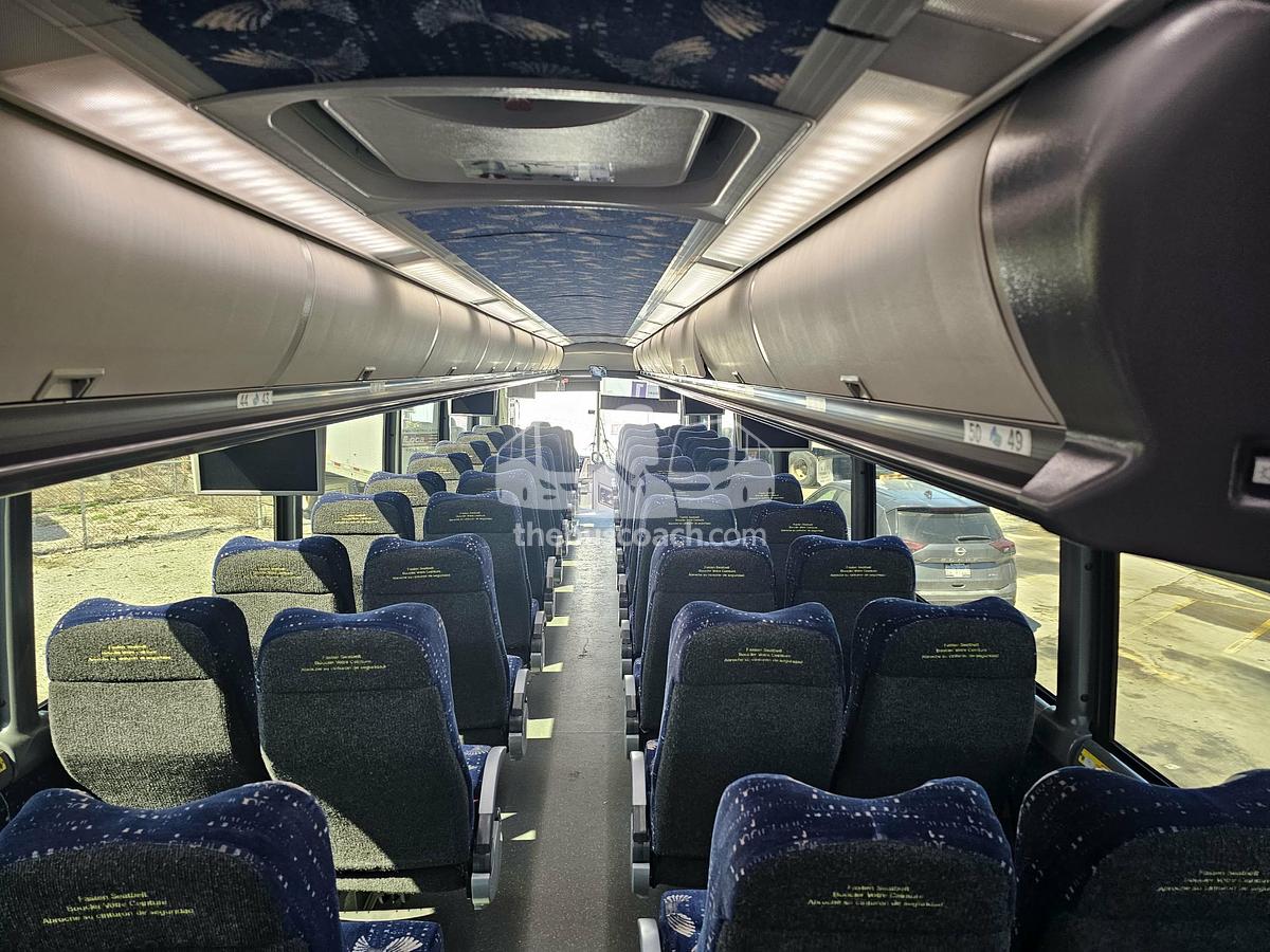 Used 2013 MCI J4500