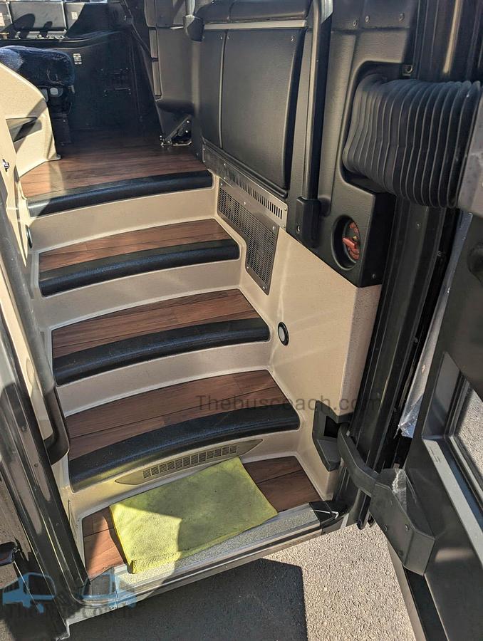 Used 2019 PREVOST H3-45