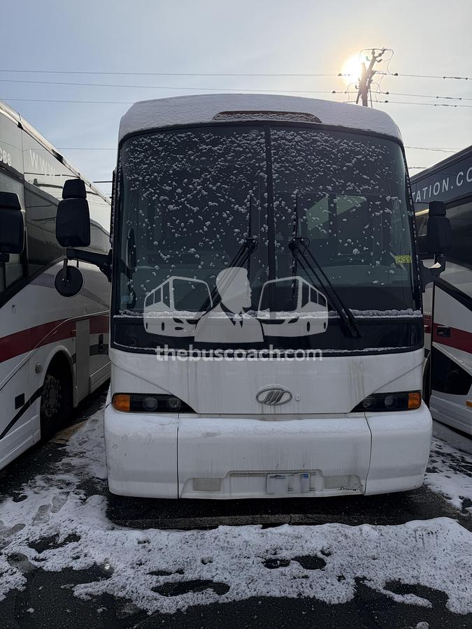 Used 2006 MCI J4500