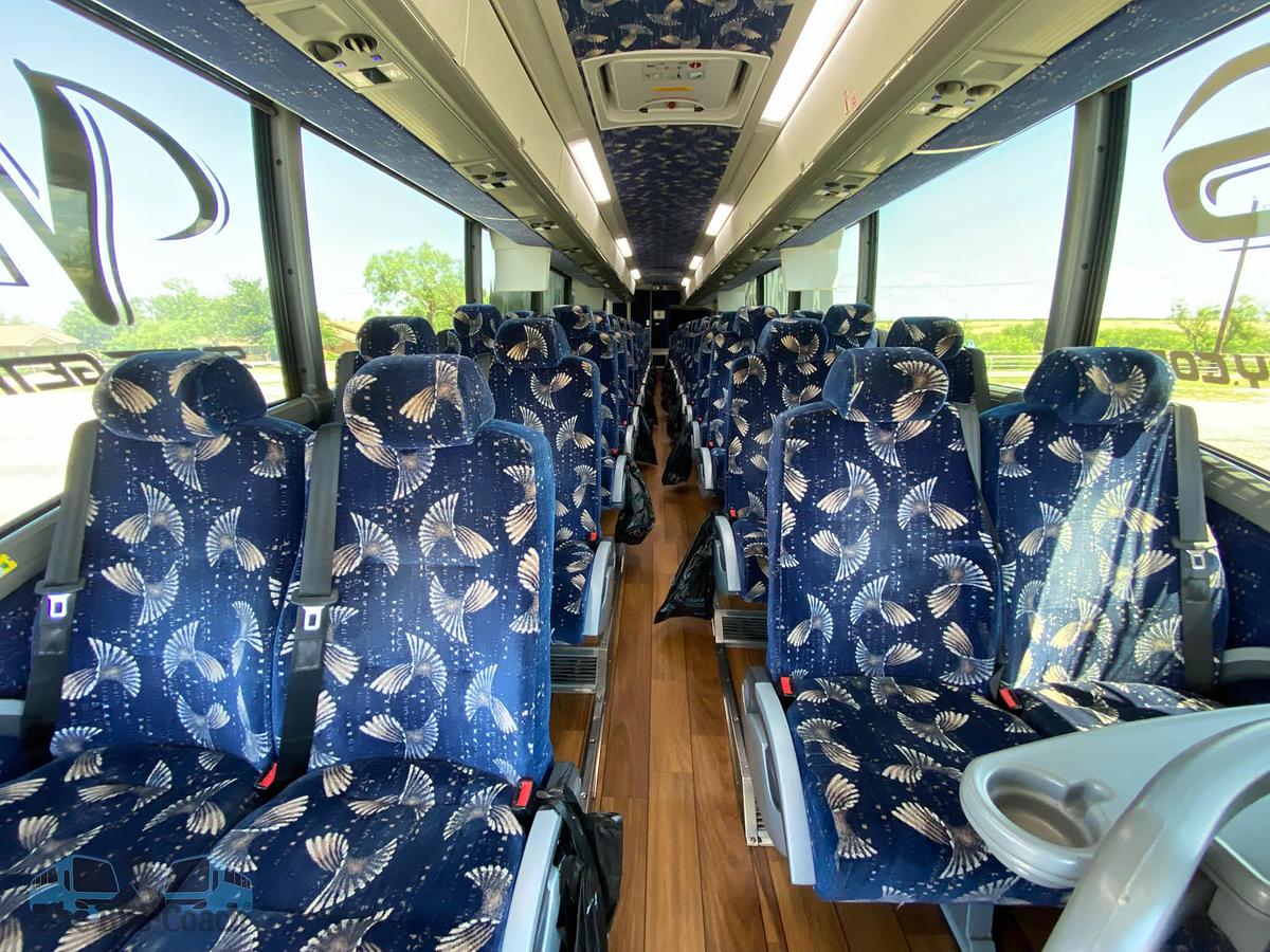 Used 2015 MCI J4500