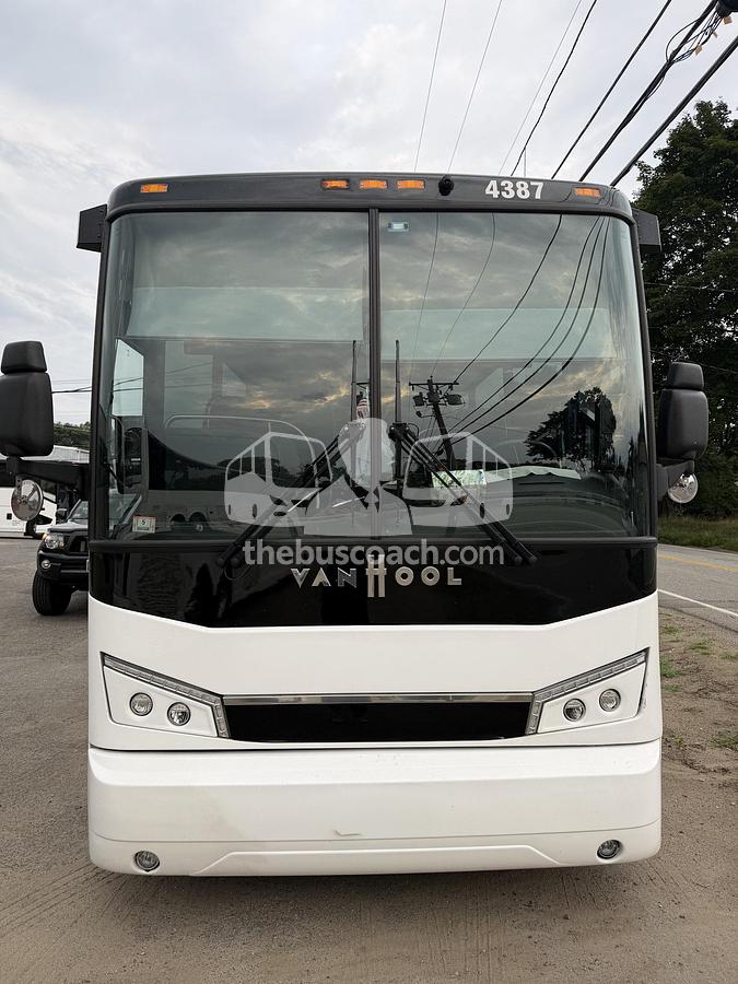 Used 2024 VAN HOOL CX45