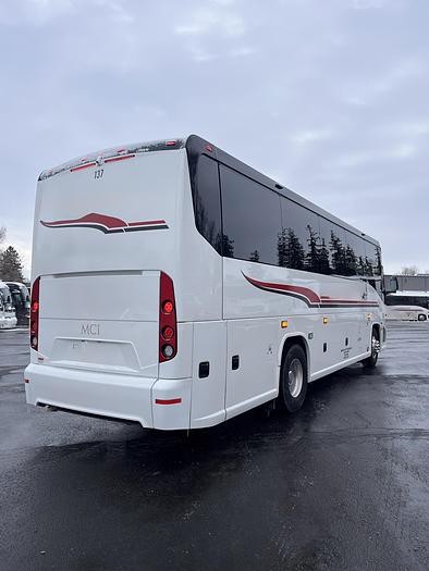 Used 2023 MCI J3500