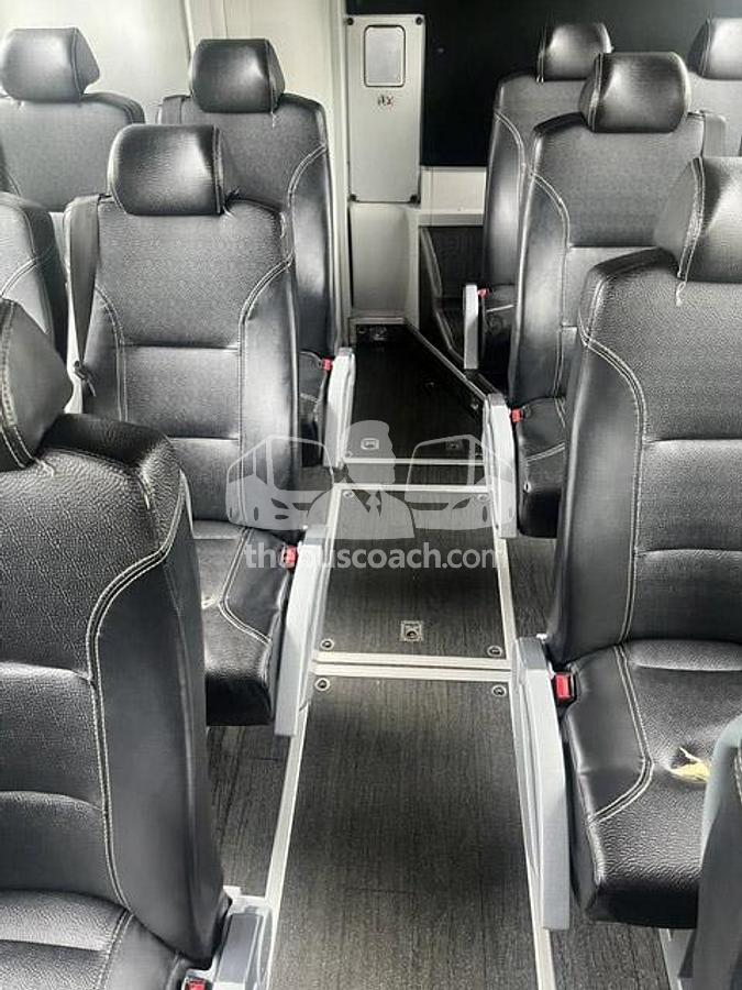 Used 2019 VOLVO 9700