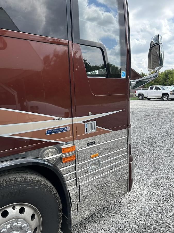 Used 2008 PREVOST XLII