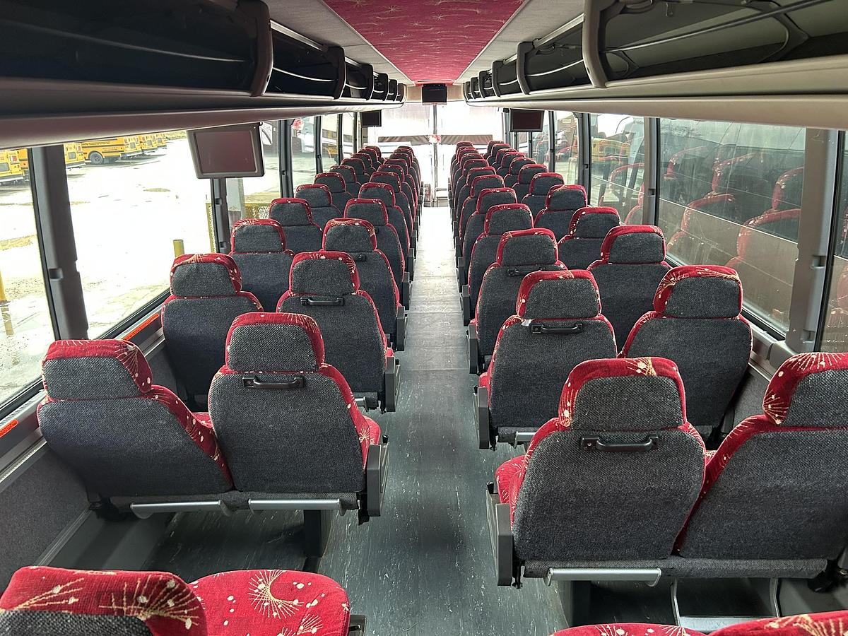 Used 2005 PREVOST H3-45