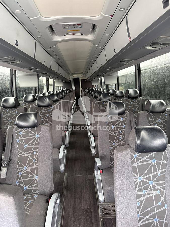 Used 2019 MCI J4500