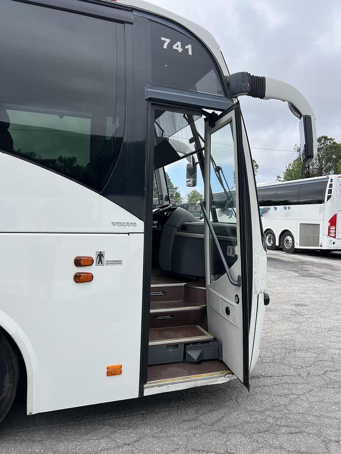 Used 2016 VOLVO 9700