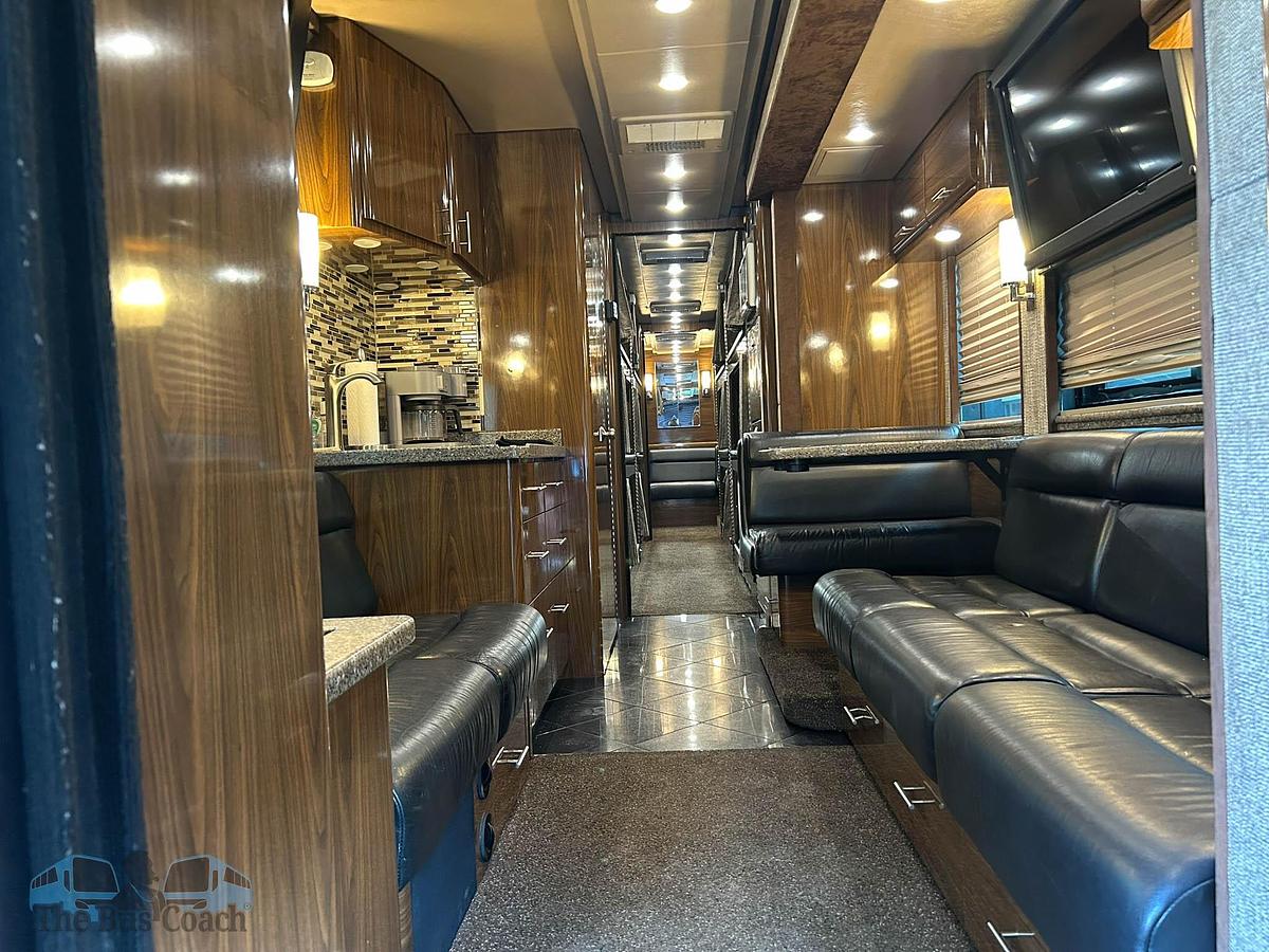 Used 2008 PREVOST XLII
