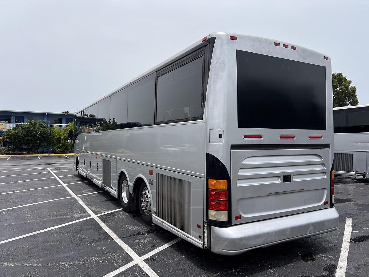 Used 2006 VAN HOOL C2045