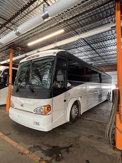 Used 2007 MCI D4505