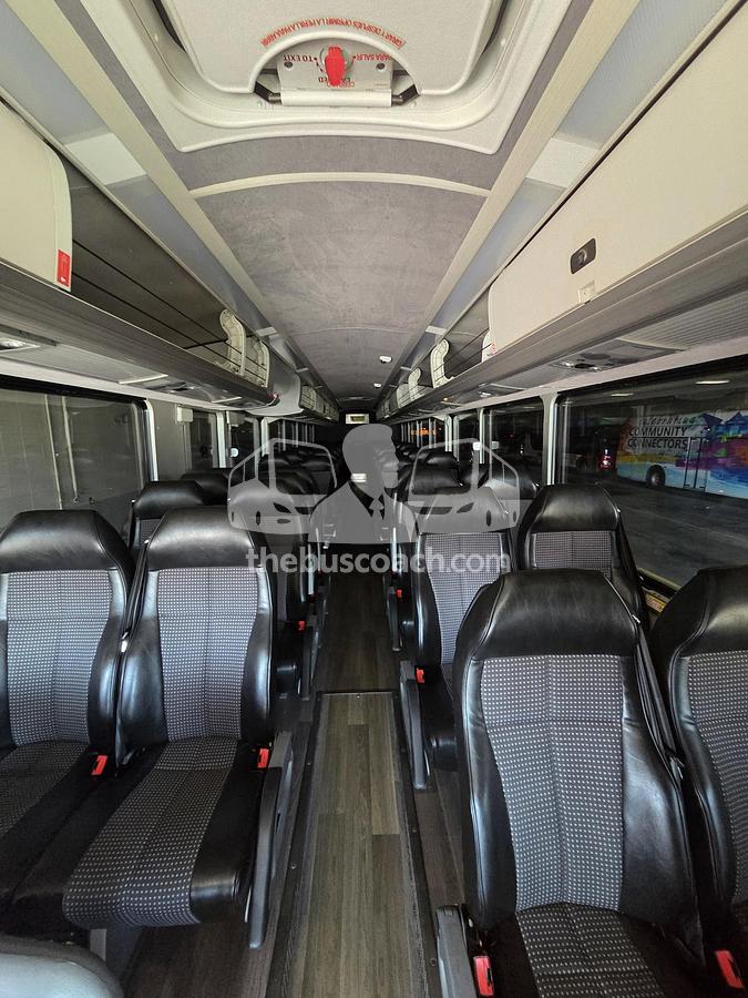 Used 2017 MCI D4500