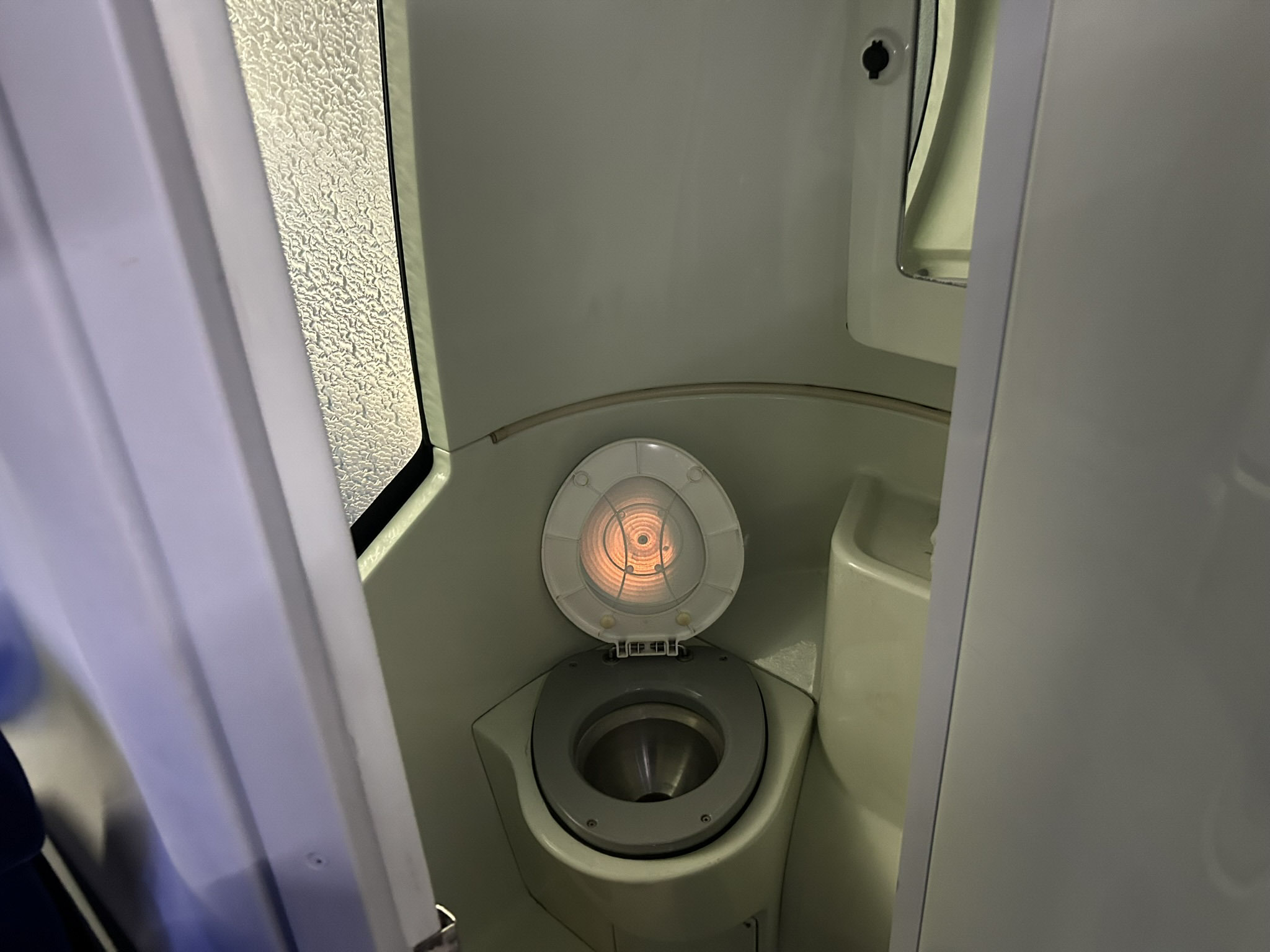 Used 2019 VOLVO 9700 ADA