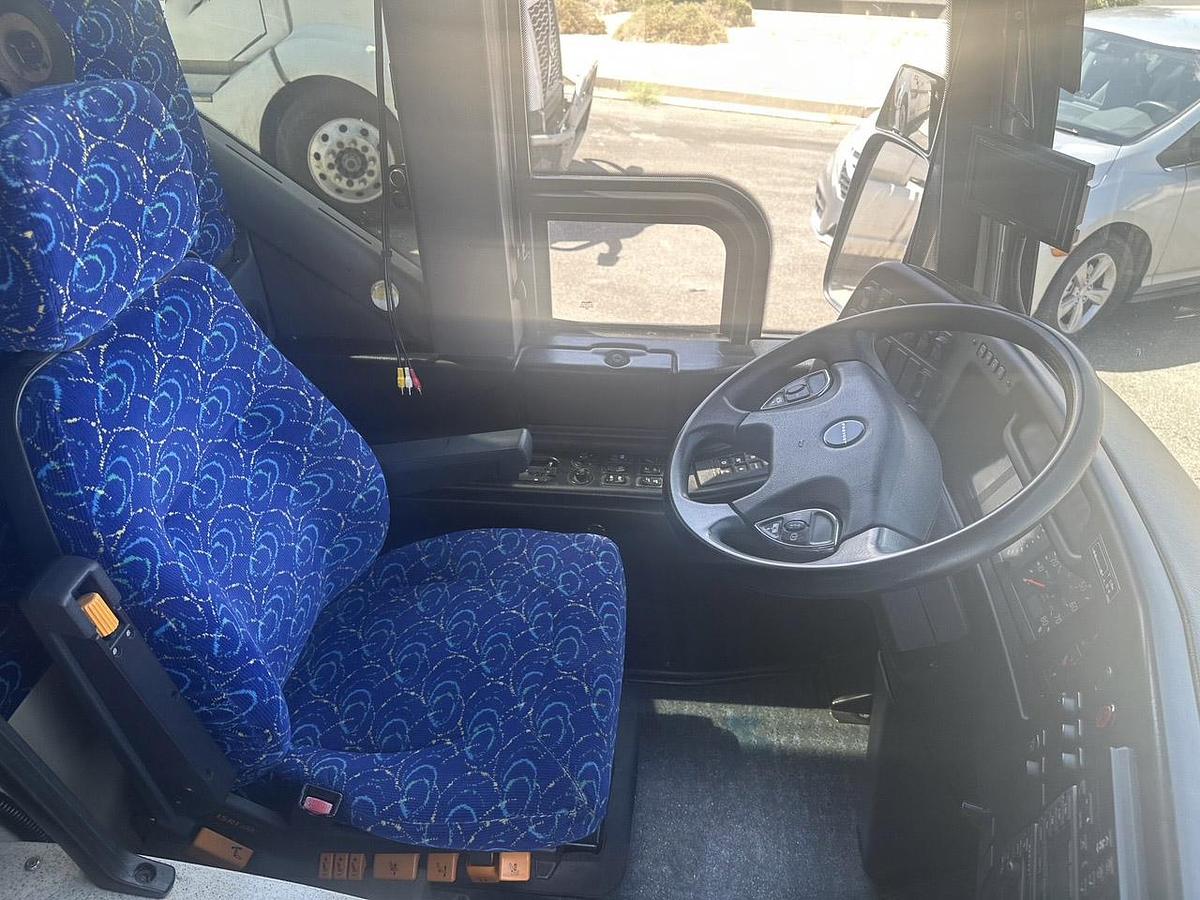 Used 2010 PREVOST H3-41