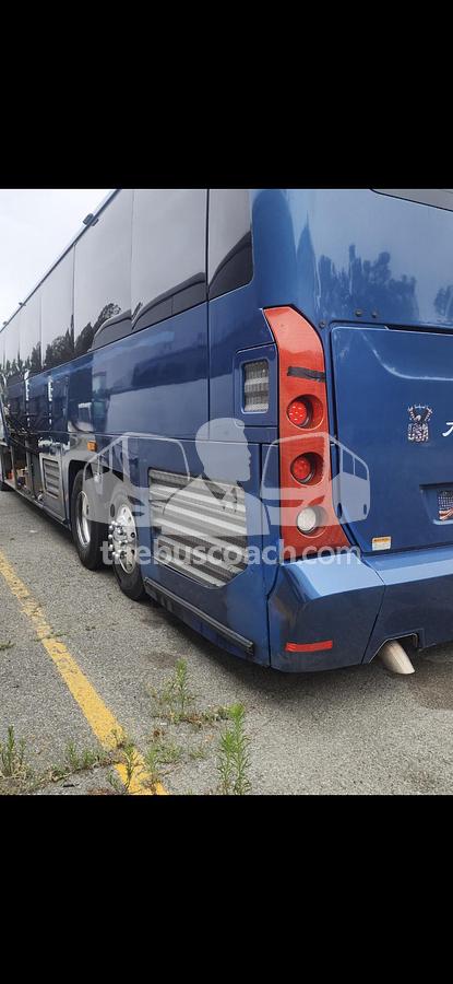 Used 2020 MCI J4500