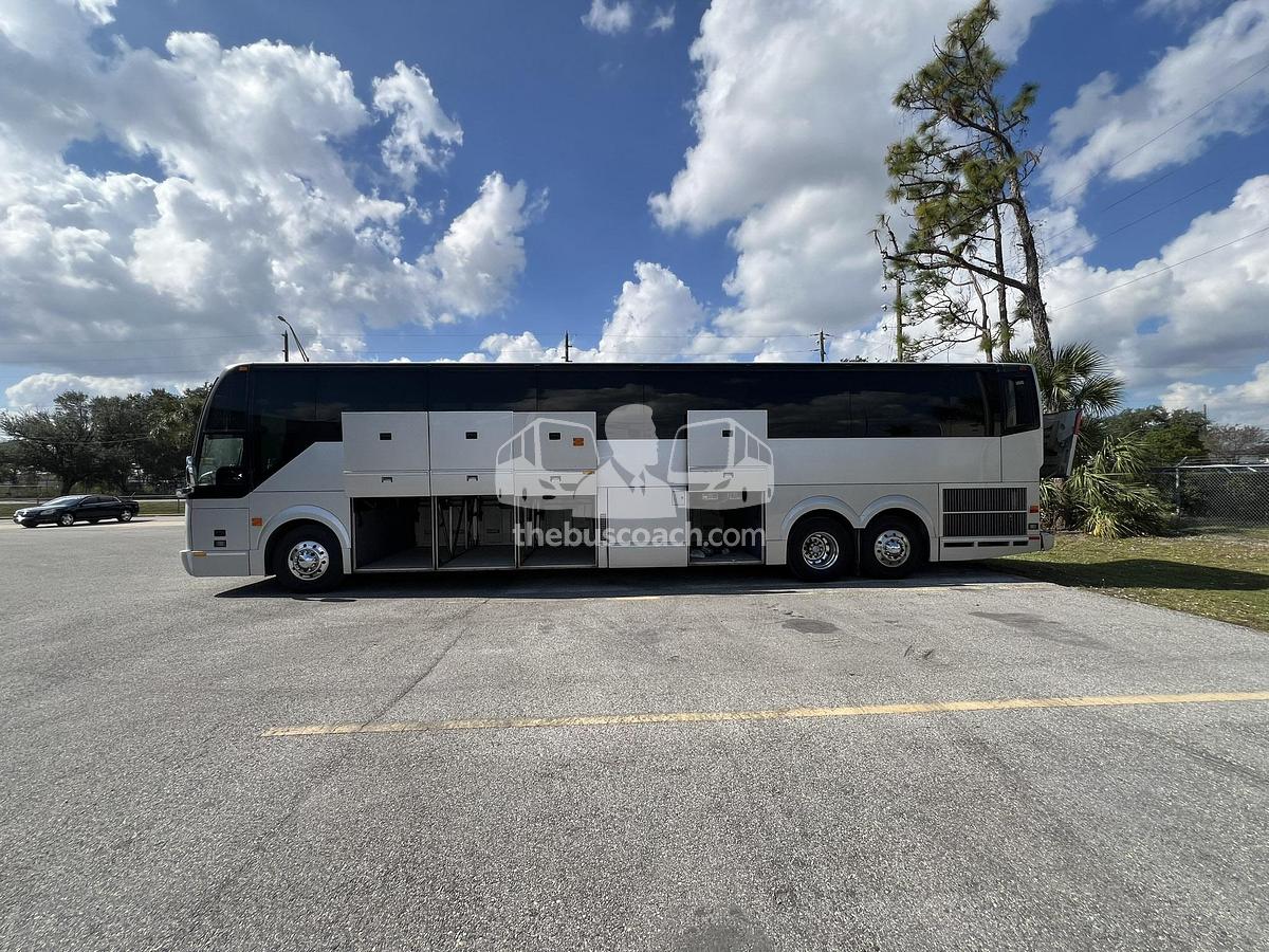 Used 2014 PREVOST H3-45