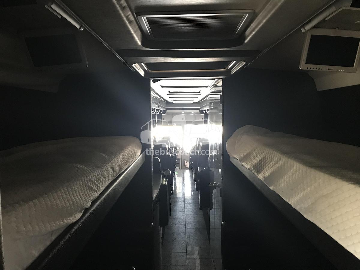 Used 2006 MCI E4500 Conv