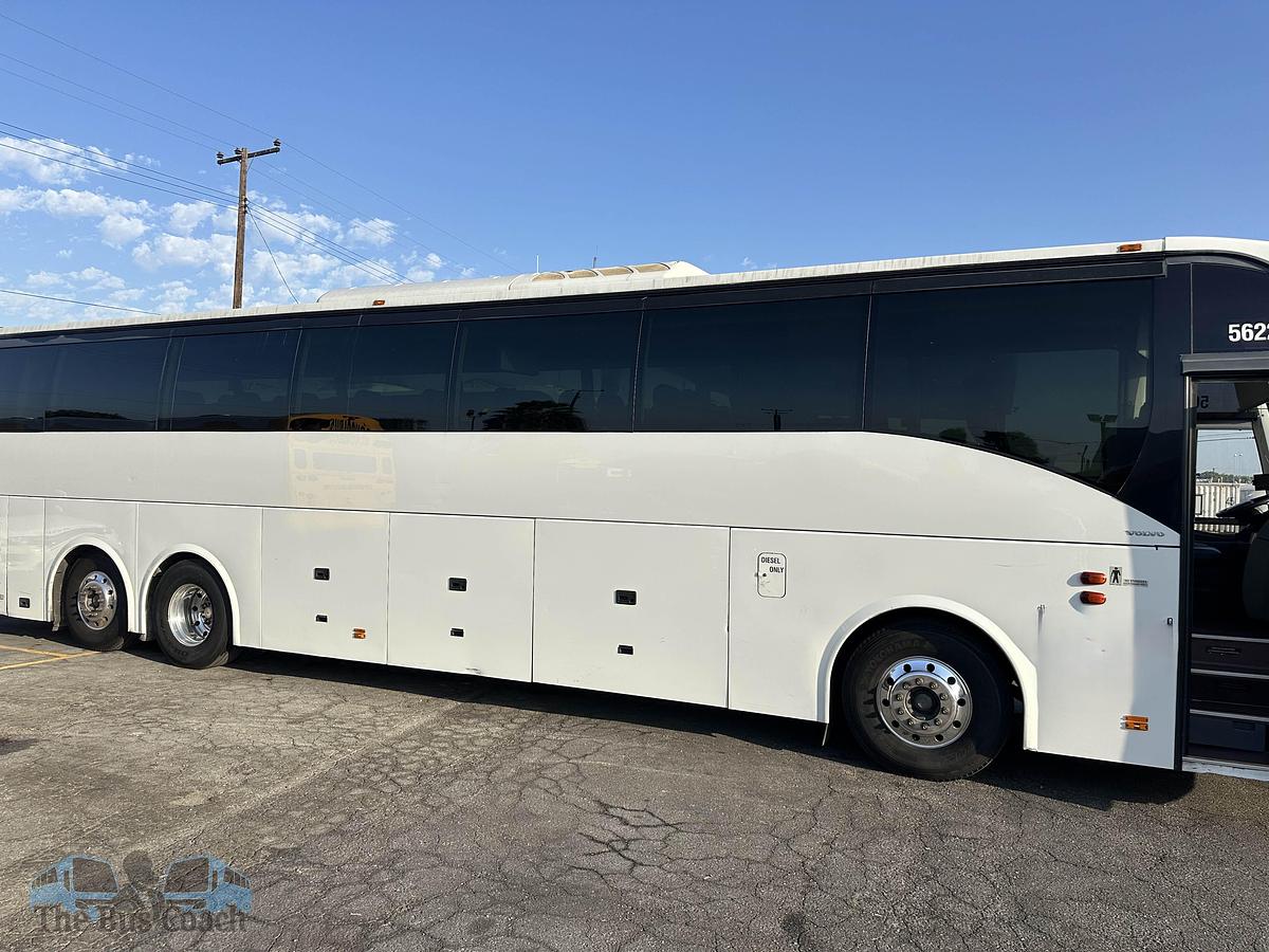 Used 2016 VOLVO 9700