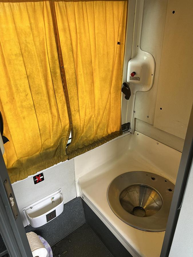 Used 2006 VAN HOOL C2045