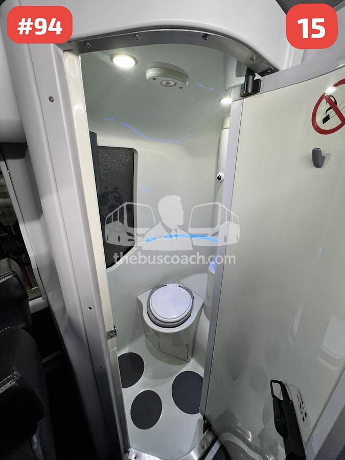 Used 2018 VOLVO 9700