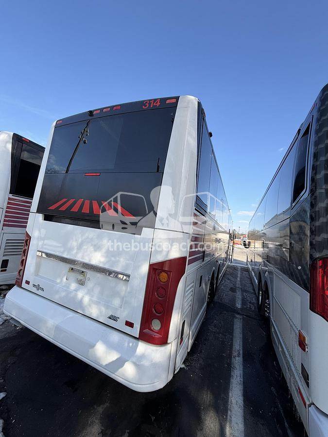 Used 2014 VAN HOOL CX45