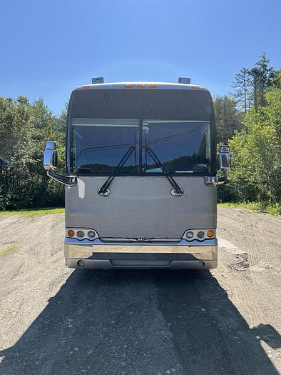 Used 2005 PREVOST XL2 Entertainer