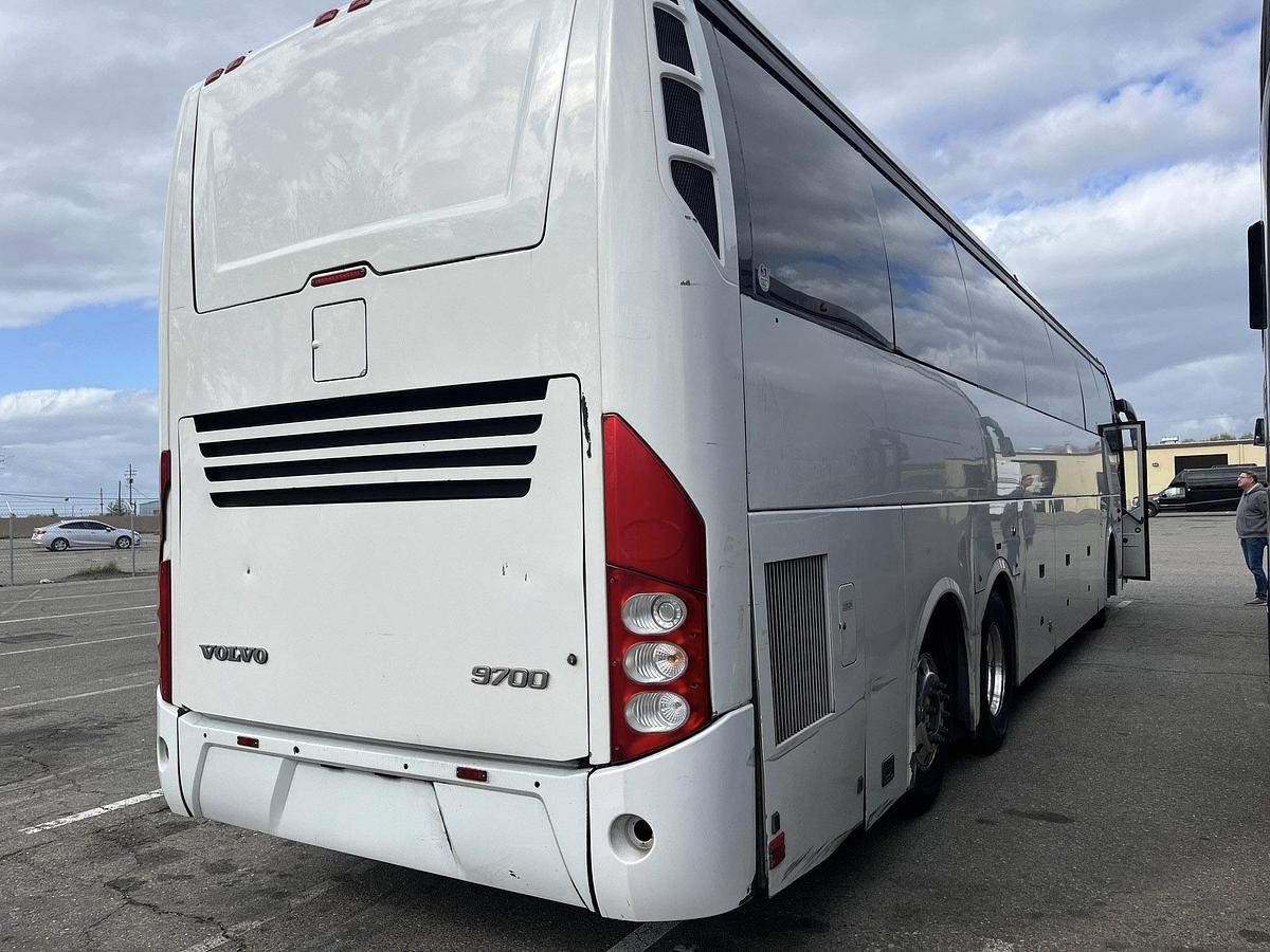 Used 2018 VOLVO 9700