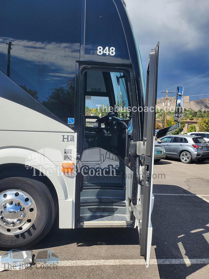 Used 2019 PREVOST H3-45