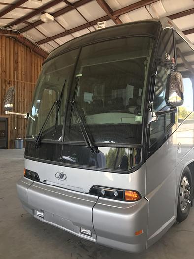 Used 2006 MCI E4500 Conv
