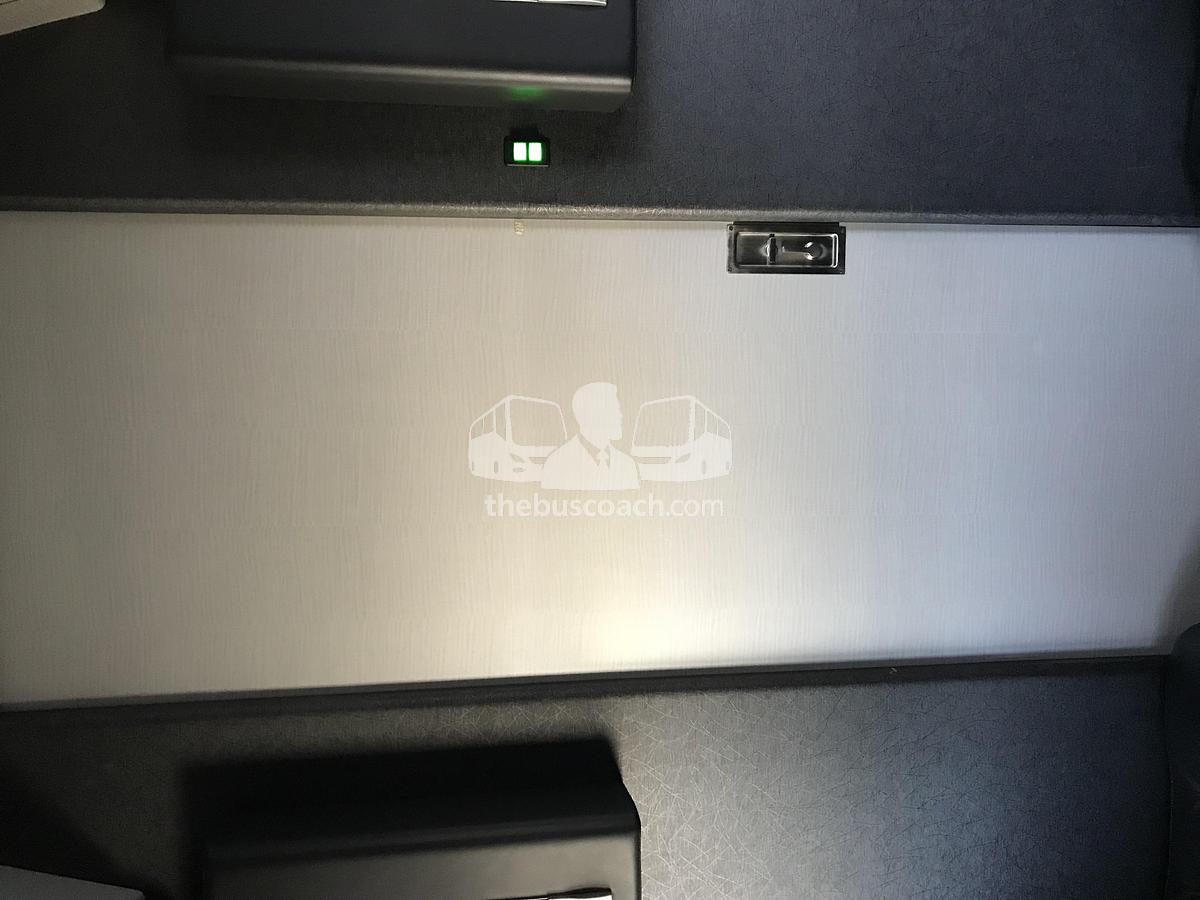 Used 2006 MCI E4500 Conv