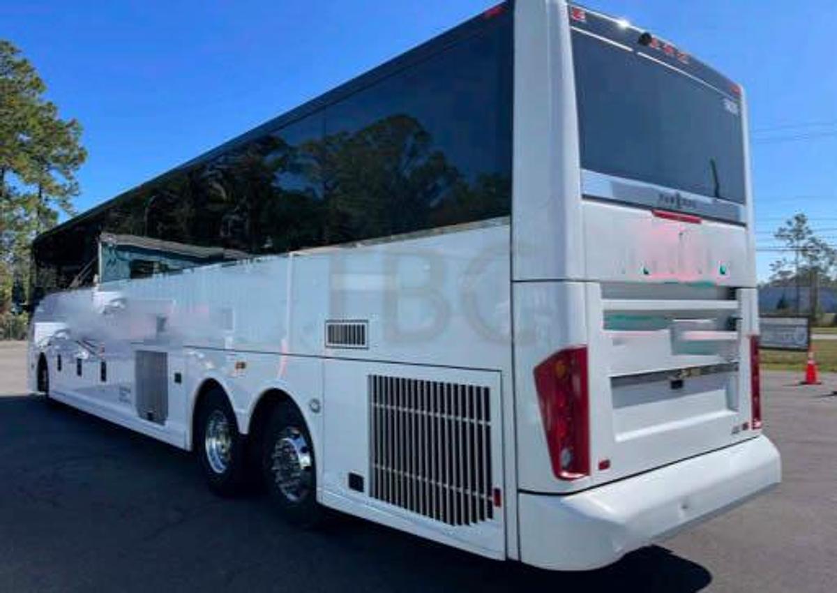 Used 2024 VAN HOOL CX45