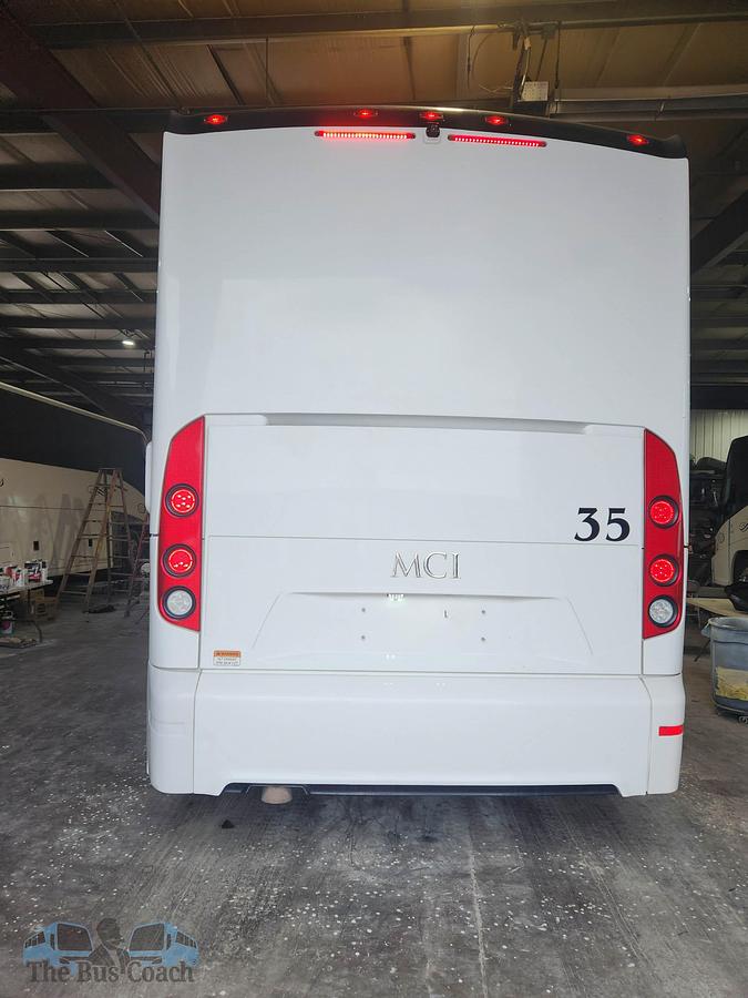 Used 2024 MCI J4500