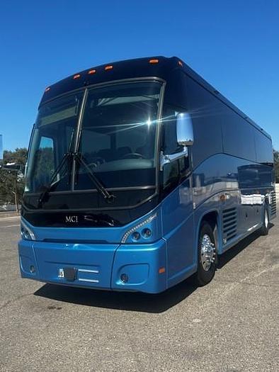 Used 2020 MCI J3500