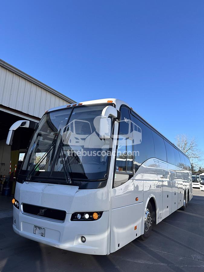 Used 2017 VOLVO 9700