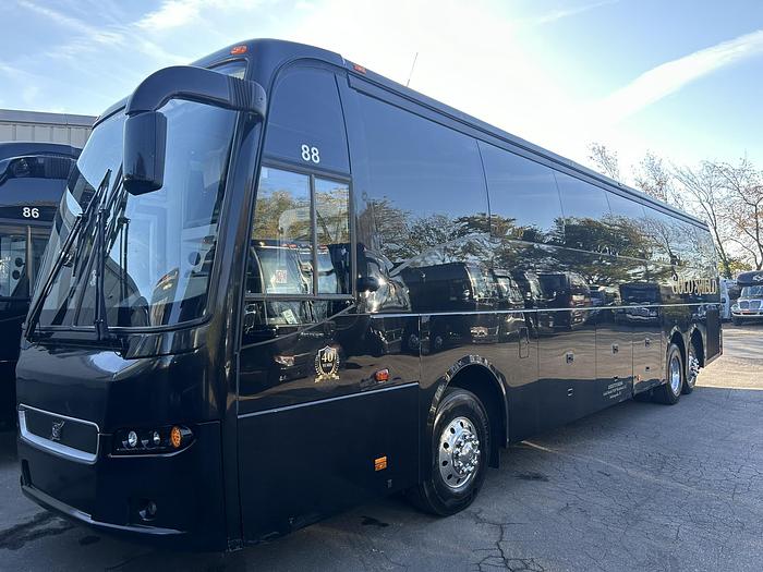 Used 2018 VOLVO 9700