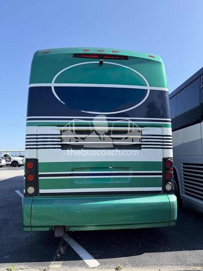 Used 2007 MCI J4500