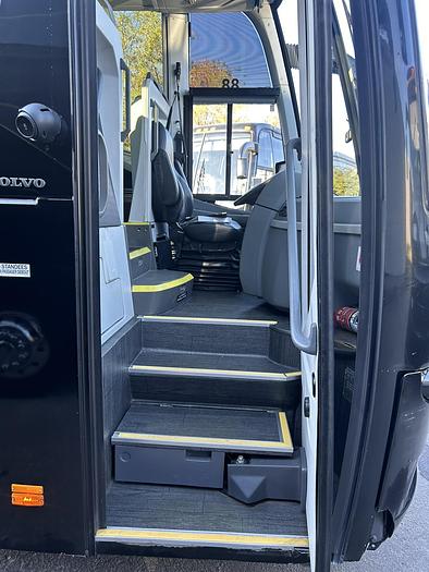 Used 2018 VOLVO 9700